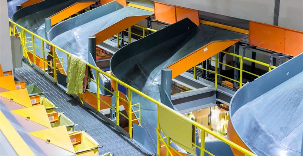 1646890555811804.jpg 640.jpg