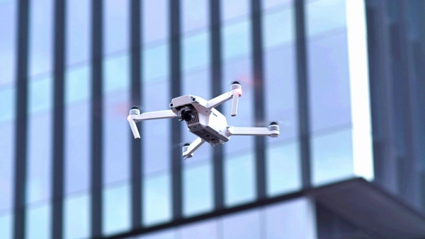 無(wú)人機(jī).jpg 無(wú)人機(jī).jpg