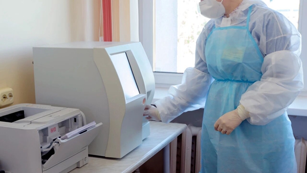 MATX-6153嵌入式AI主板，采用12/13/14代 Intel Core處理器及工業(yè)級設計，精準鎖定體外診斷(IVD)市場